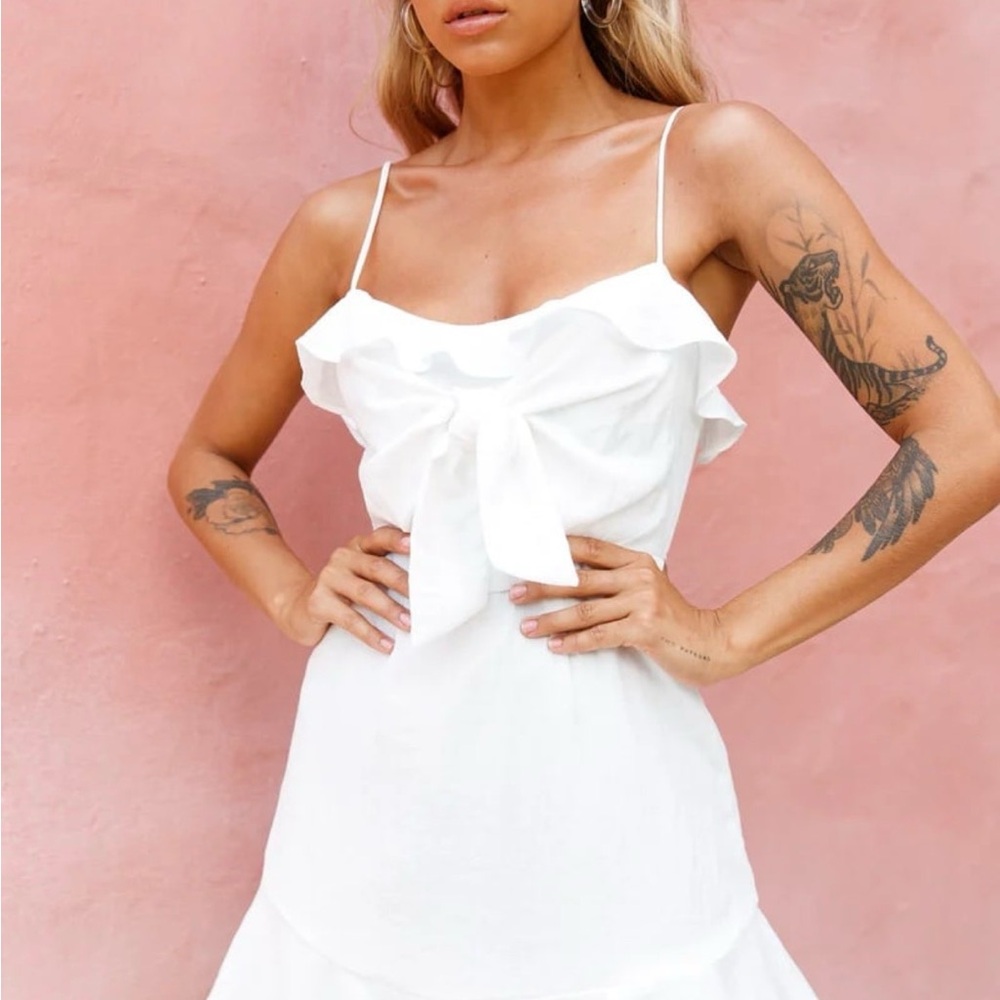 Selfie Leslie White Strapless Dress